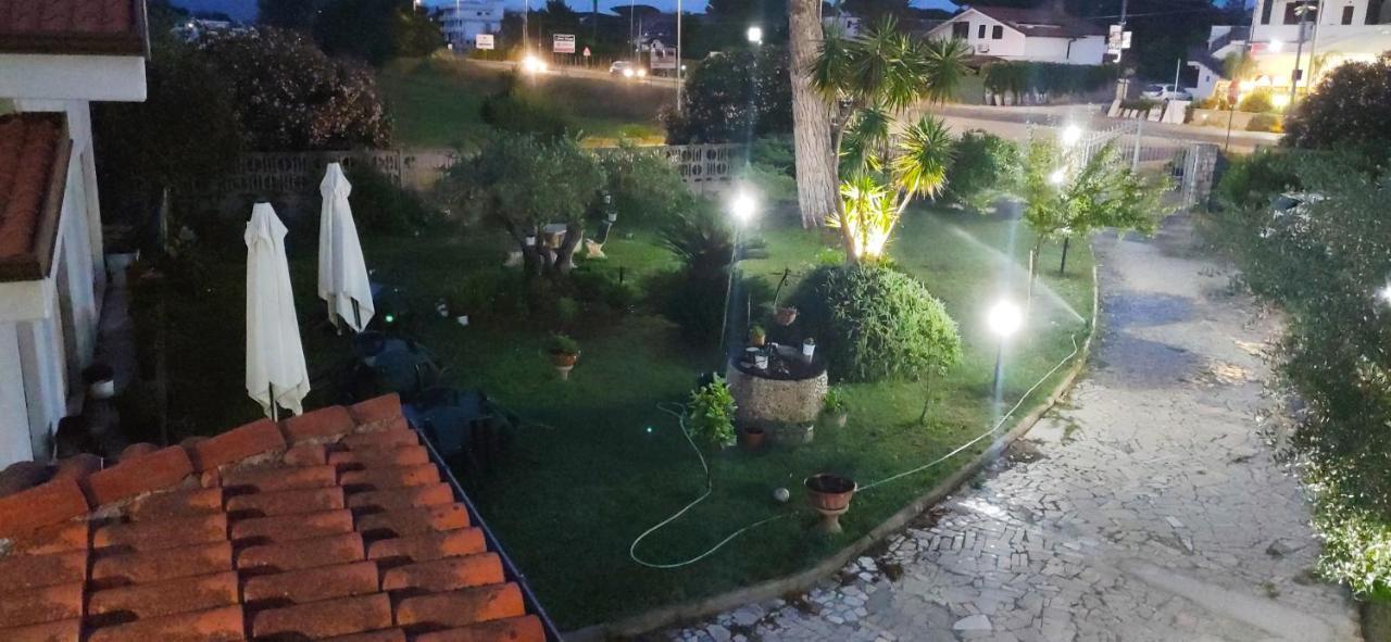 Vila Regina Sul Mare Terracina Exteriér fotografie