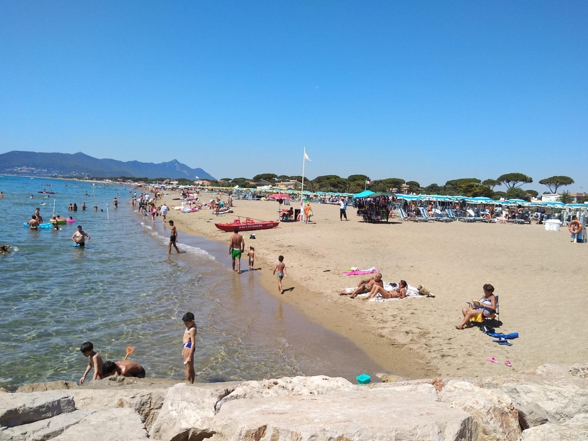 Vila Regina Sul Mare Terracina Exteriér fotografie