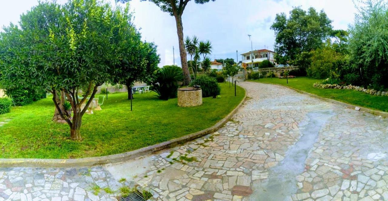 Vila Regina Sul Mare Terracina Exteriér fotografie